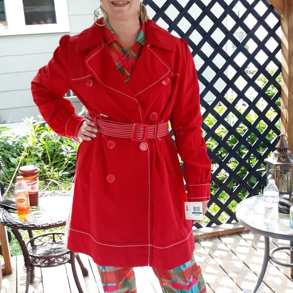 Raincoat - Picture 4 of 6